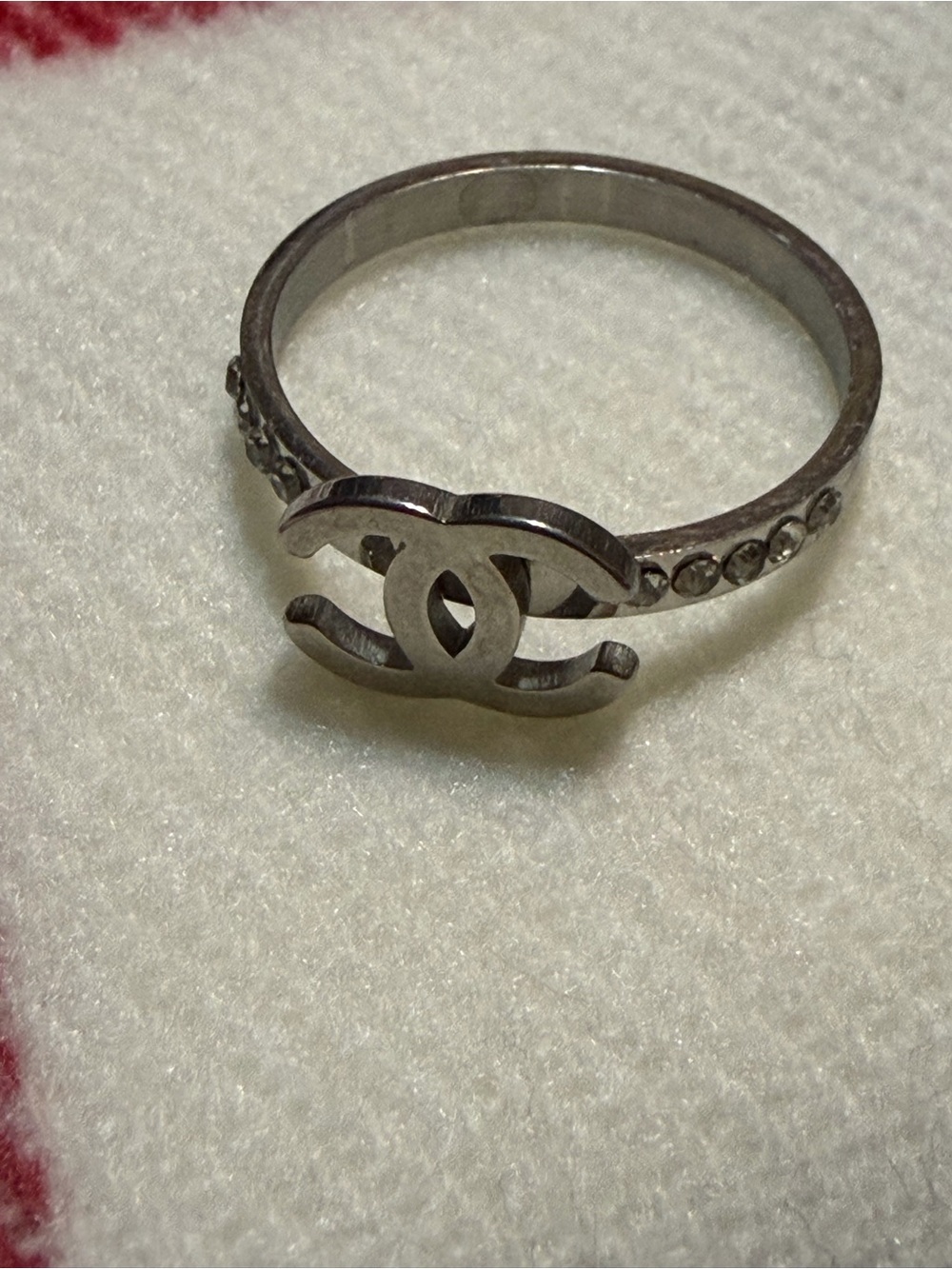 8.5 Interlocking Circle Silver Ring with Pavé Stones - - Picture 2 of 5